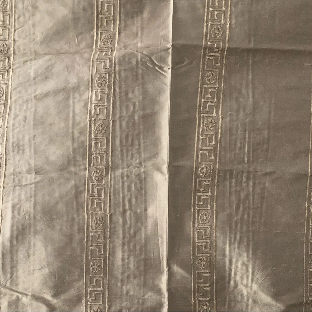 Vintage Kravet Couture Embroidered Silk Fabric - Picture 3 of 3